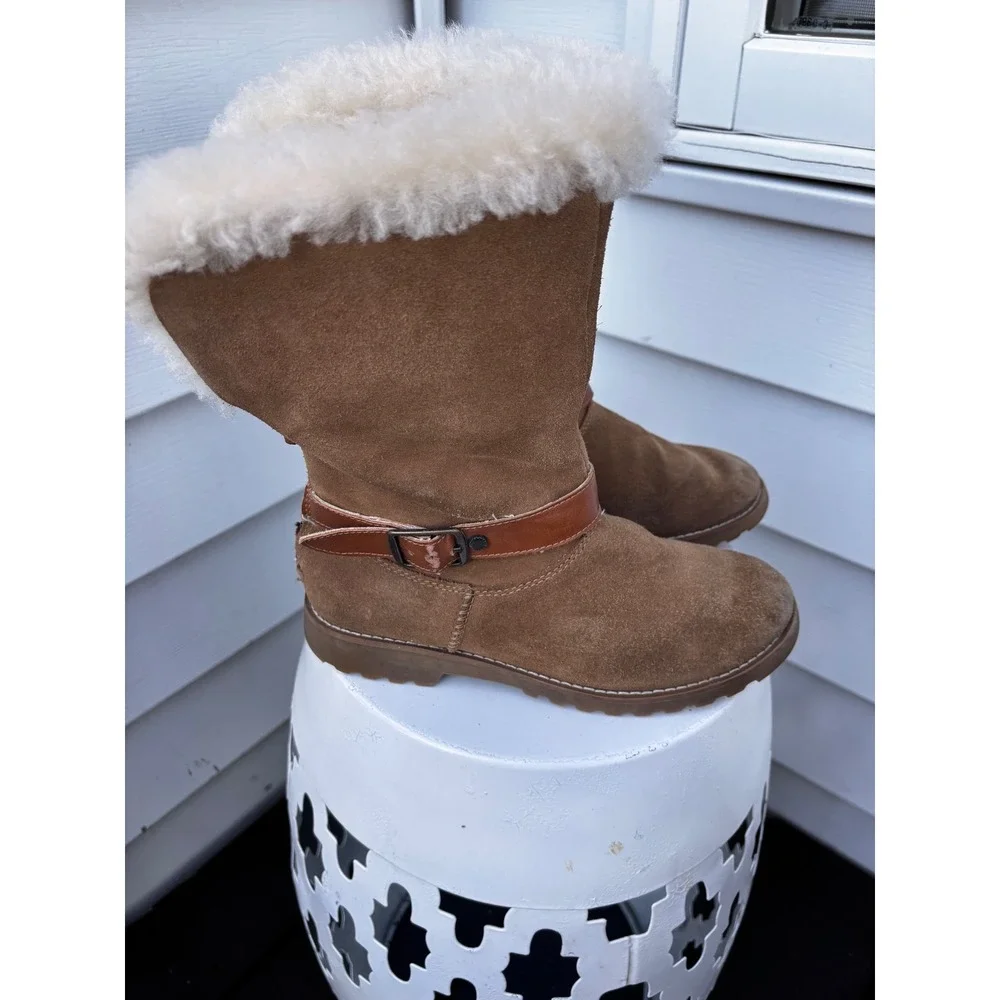 UGG Kids Suede Leather Buckle Winter Boots Cozy Faux Fur Trim -‎ Size 3